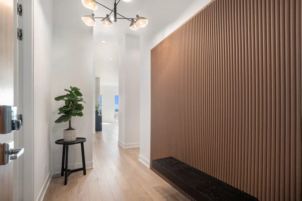 159 S River Avenue Holland City MI 49423
