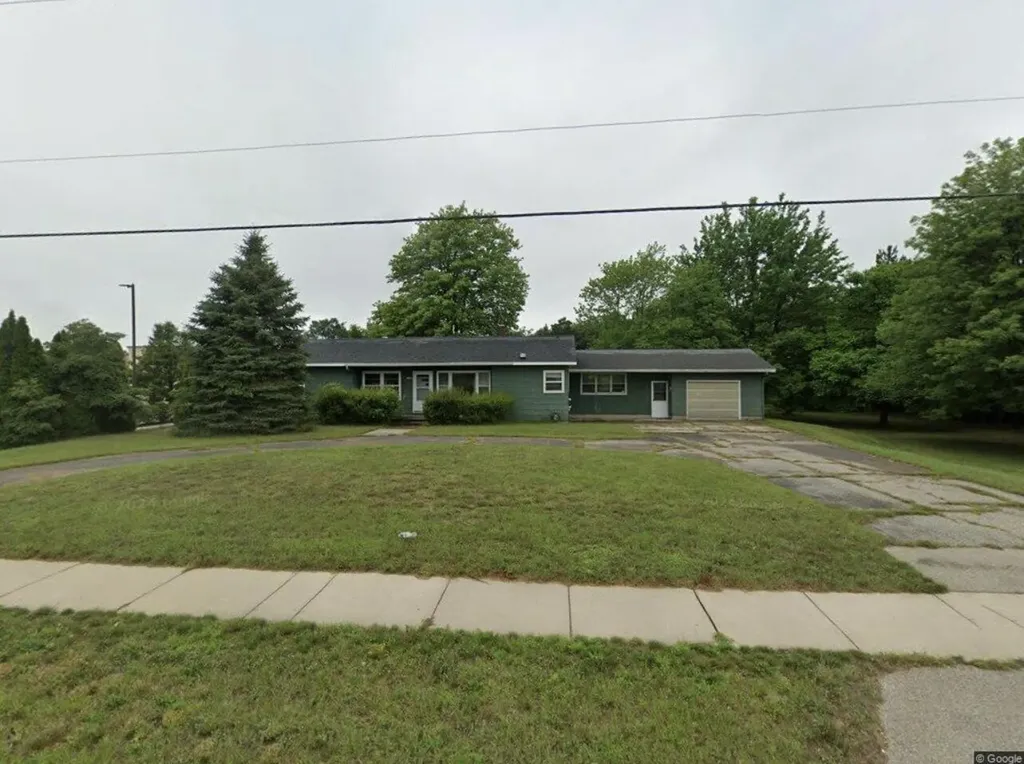 4895 Harvey Street Norton Shores City MI 49444
