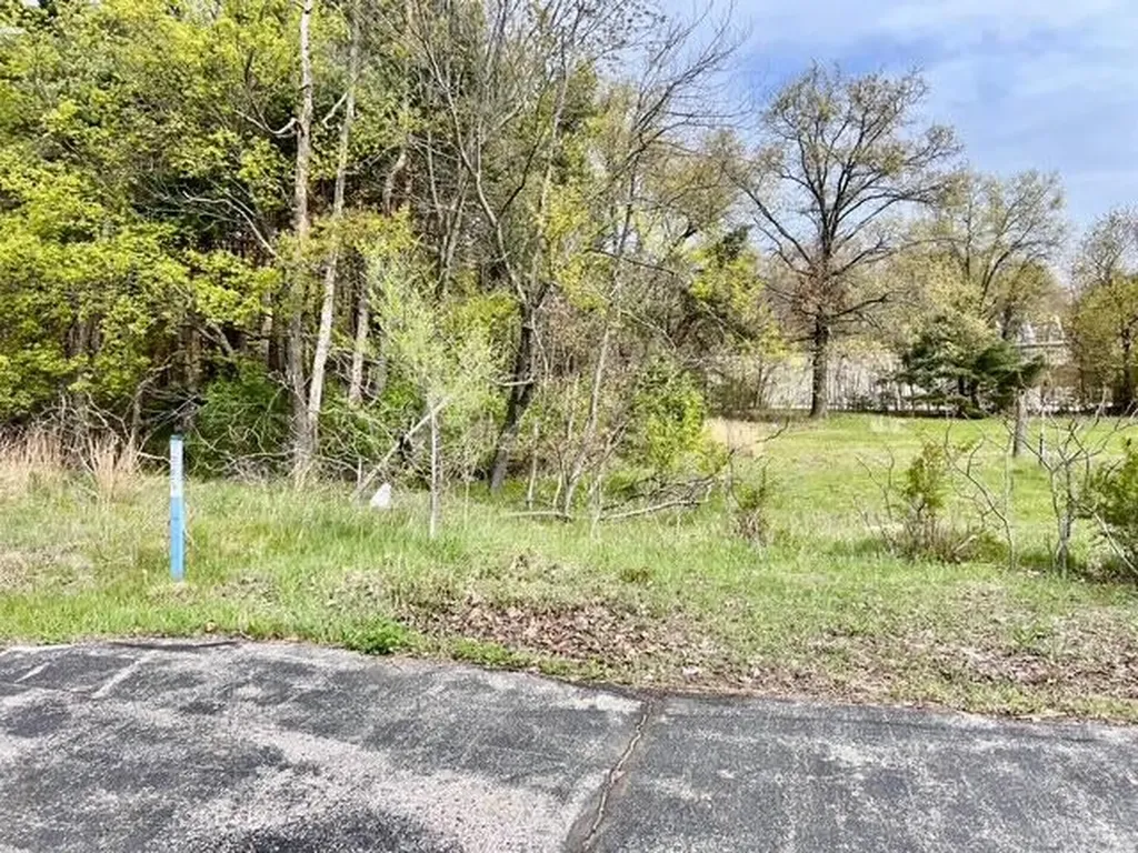 4895 Harvey Street Norton Shores City MI 49444