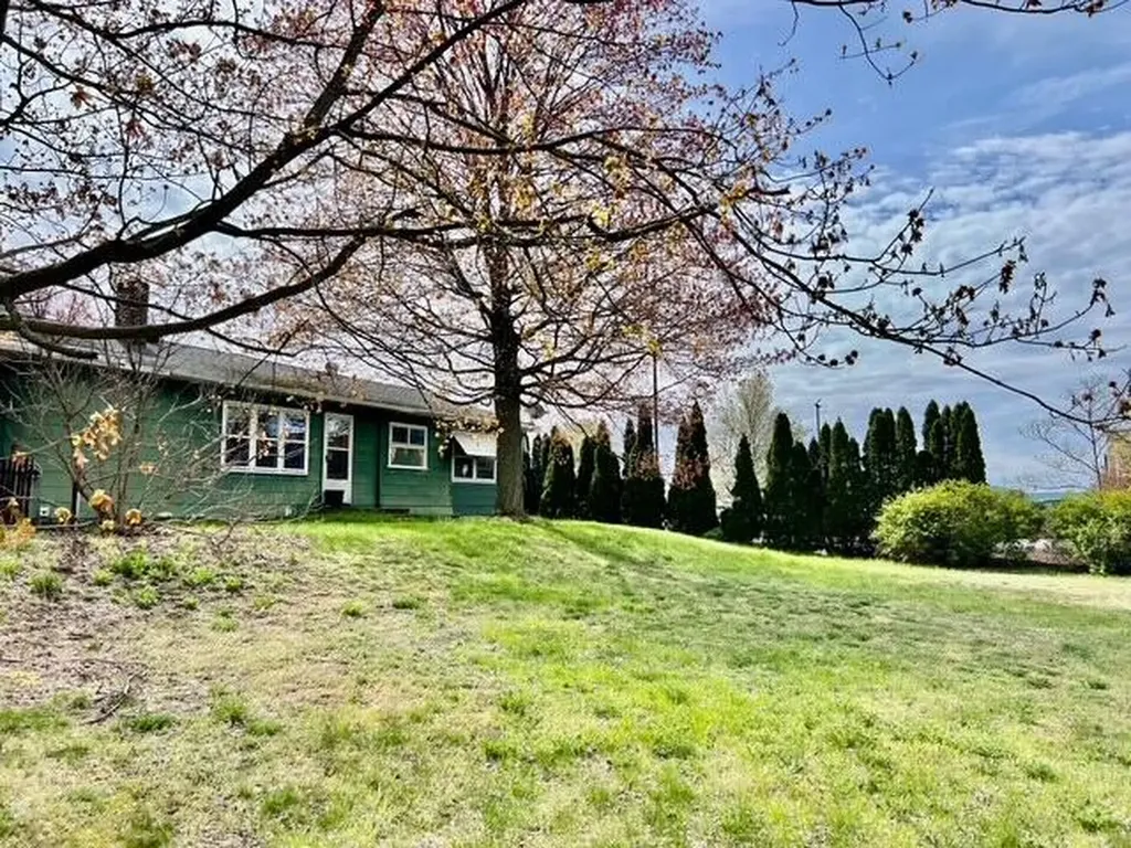 4895 Harvey Street Norton Shores City MI 49444