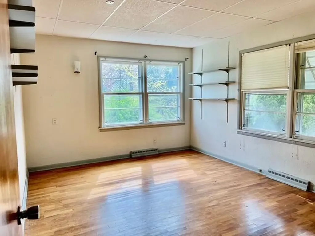 4895 Harvey Street Norton Shores City MI 49444