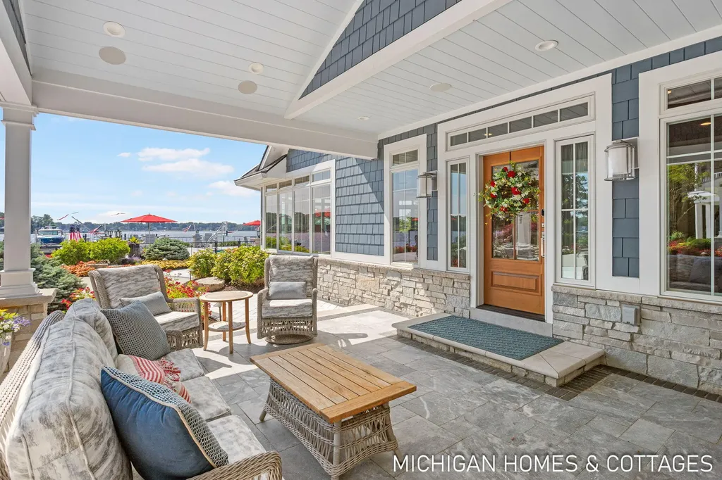 229 Norwood Avenue Park Township MI 49424