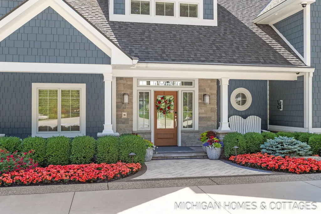 229 Norwood Avenue Park Township MI 49424