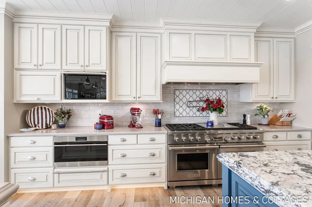 229 Norwood Avenue Park Township MI 49424