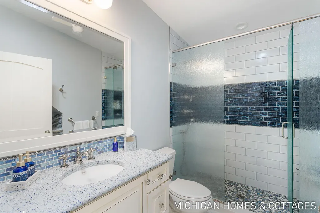 229 Norwood Avenue Park Township MI 49424