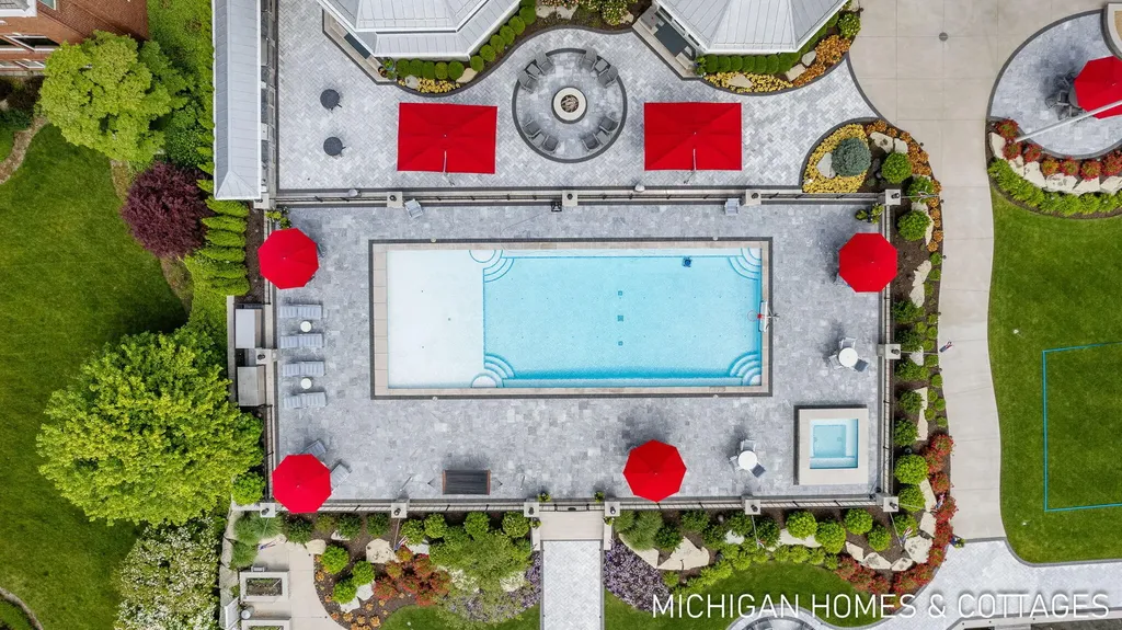 229 Norwood Avenue Park Township MI 49424