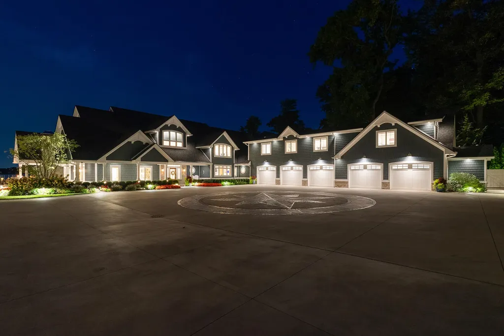 229 Norwood Avenue Park Township MI 49424