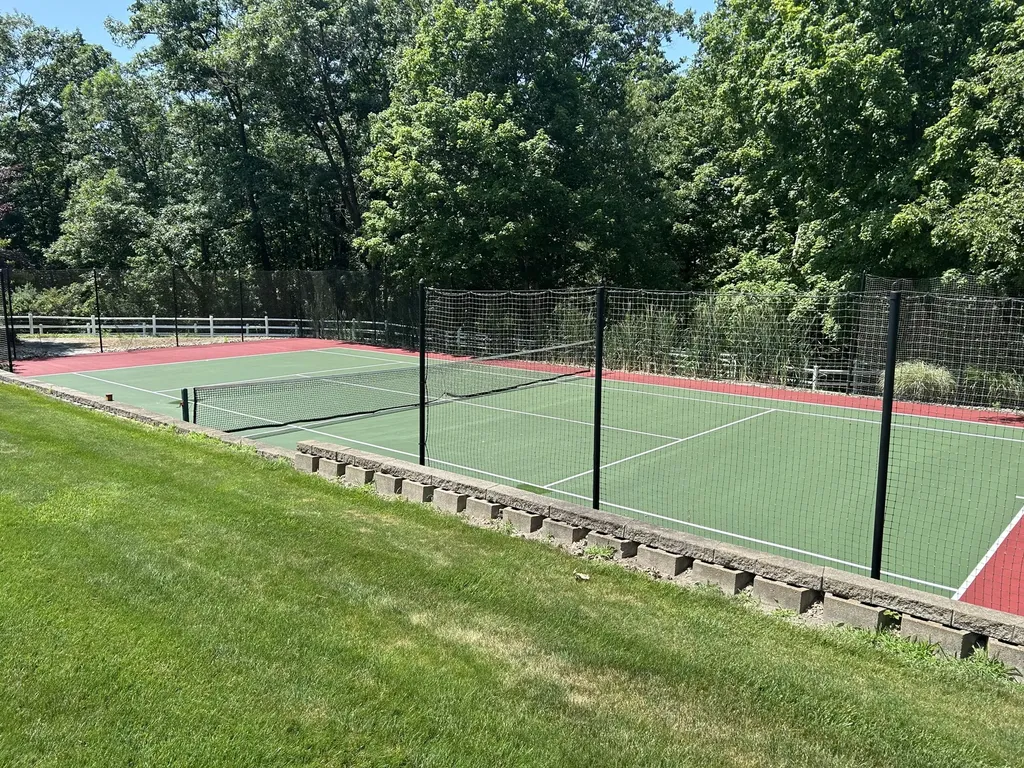 3550 64th Avenue Zeeland Charter Township MI 49464