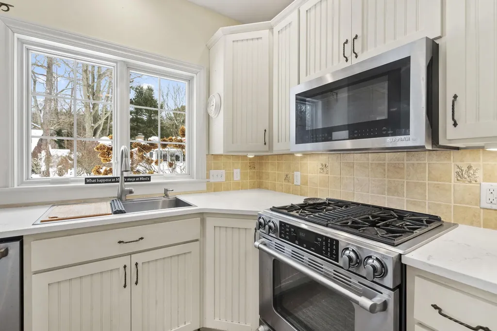 17226 South Street Park Township MI 49424