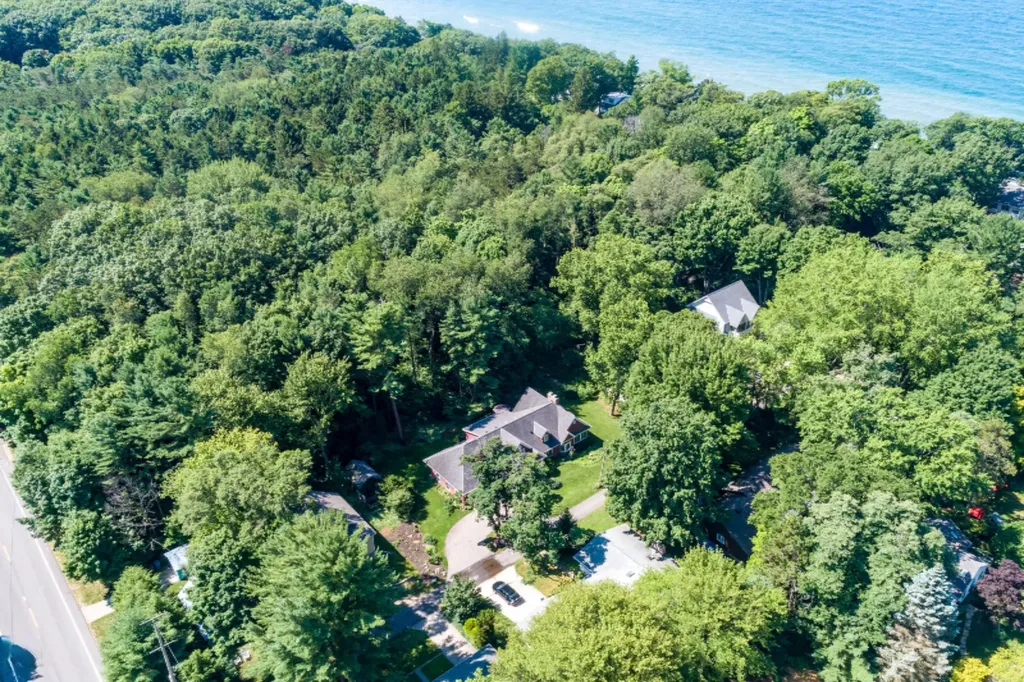17226 South Street Park Township MI 49424