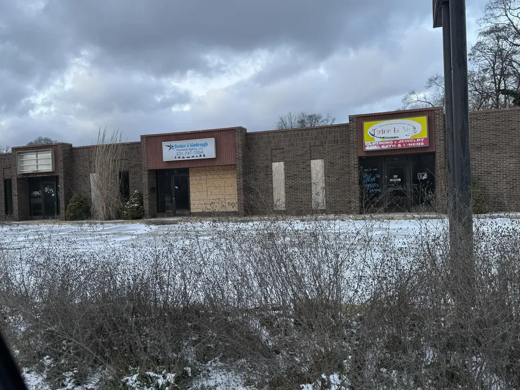 90 S Seaway Drive Muskegon Heights City MI 49444