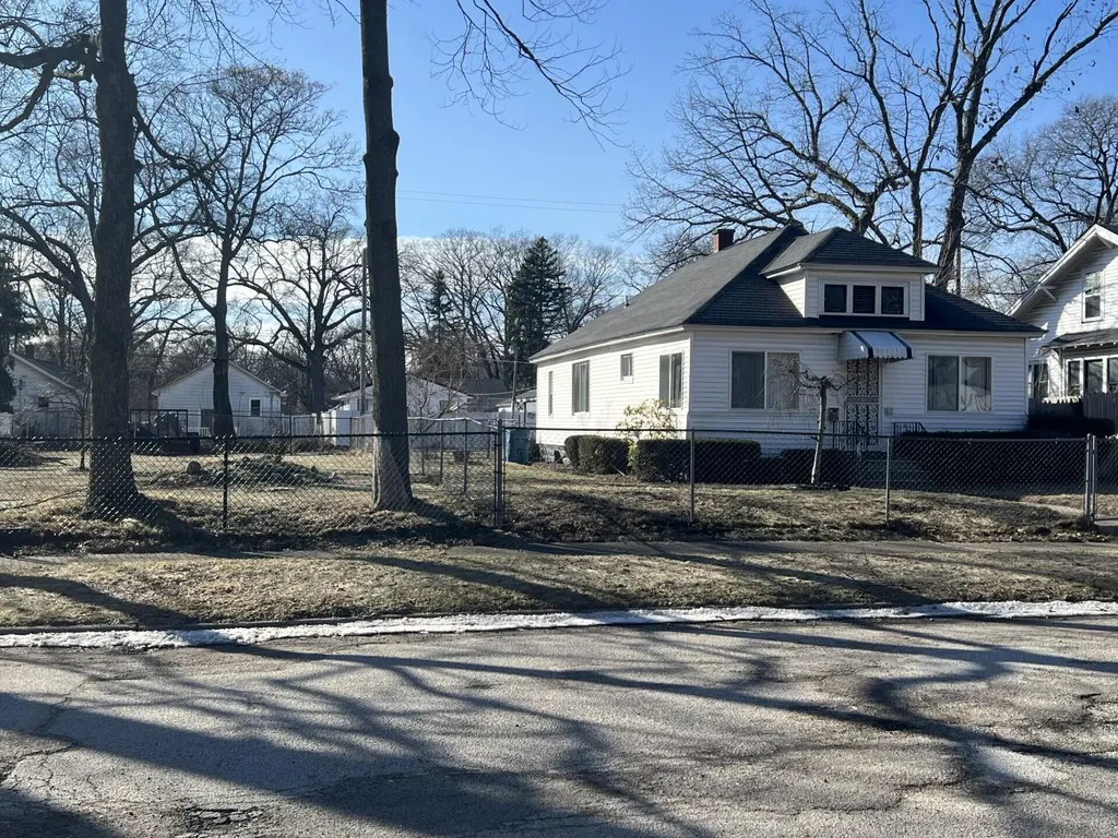 2525 & 2529 Riordan Street Muskegon Heights City MI 49444