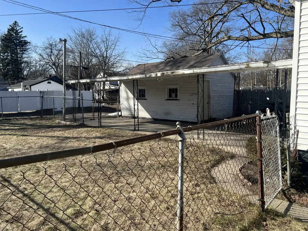 2525 & 2529 Riordan Street Muskegon Heights City MI 49444