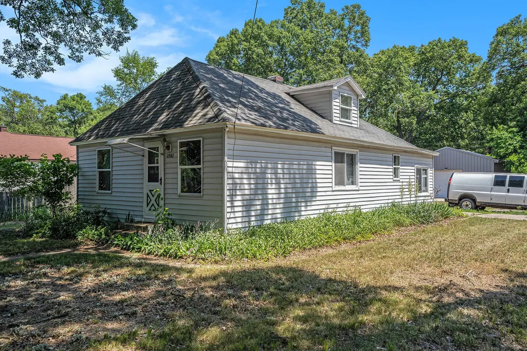 2982 Mcdermott Street Norton Shores City MI 49444