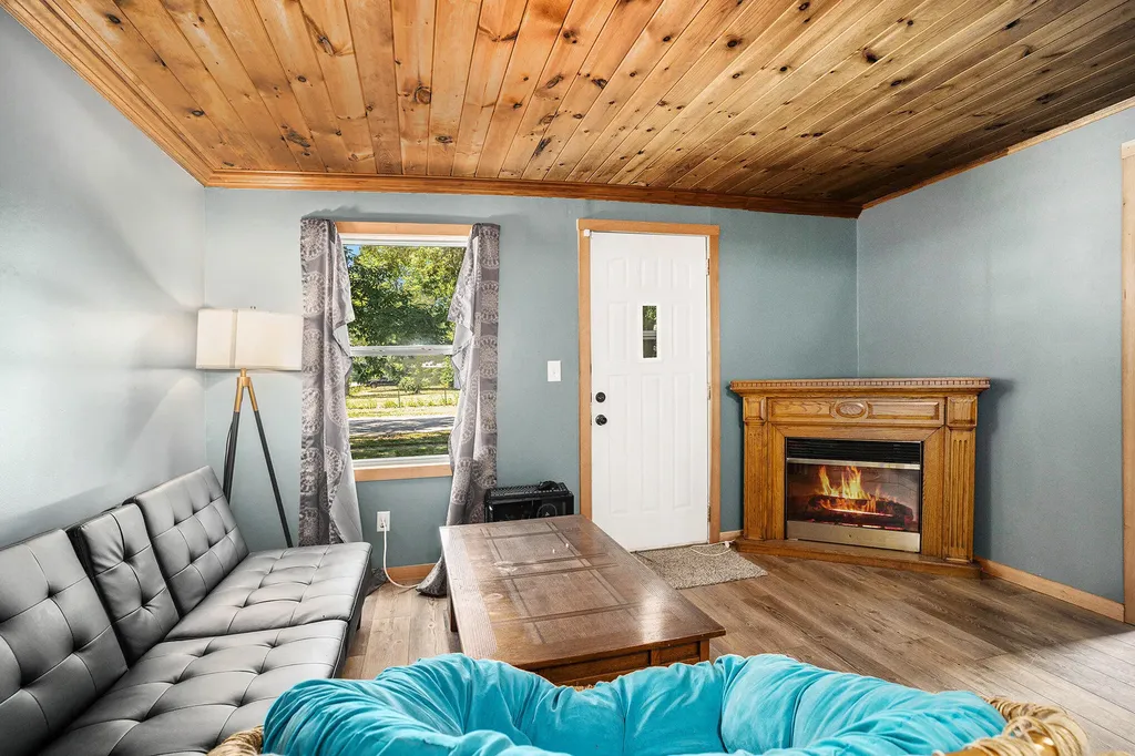 2982 Mcdermott Street Norton Shores City MI 49444