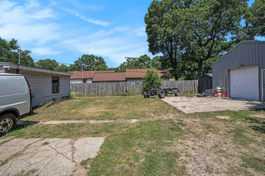 2982 Mcdermott Street Norton Shores City MI 49444
