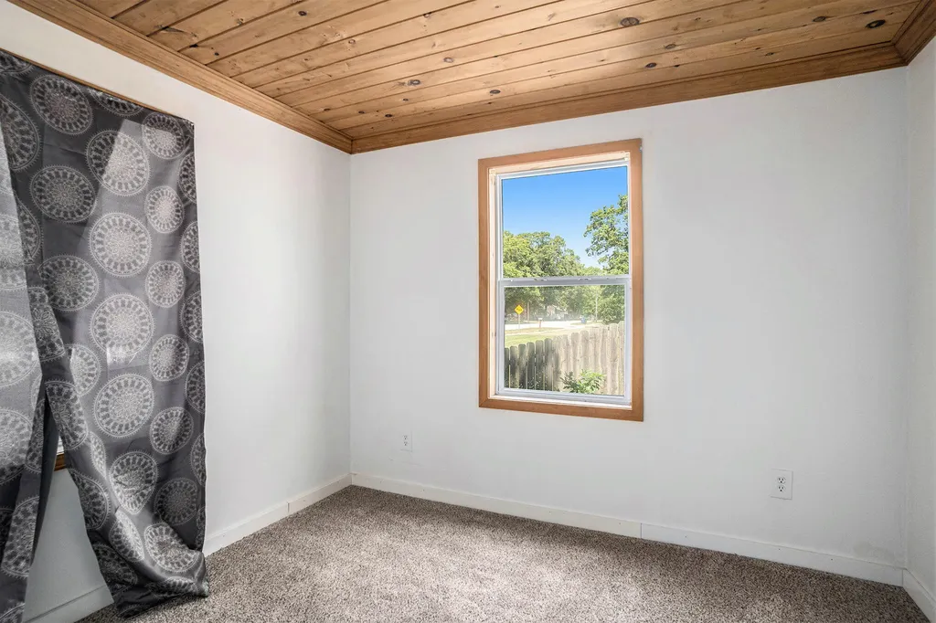 2982 Mcdermott Street Norton Shores City MI 49444