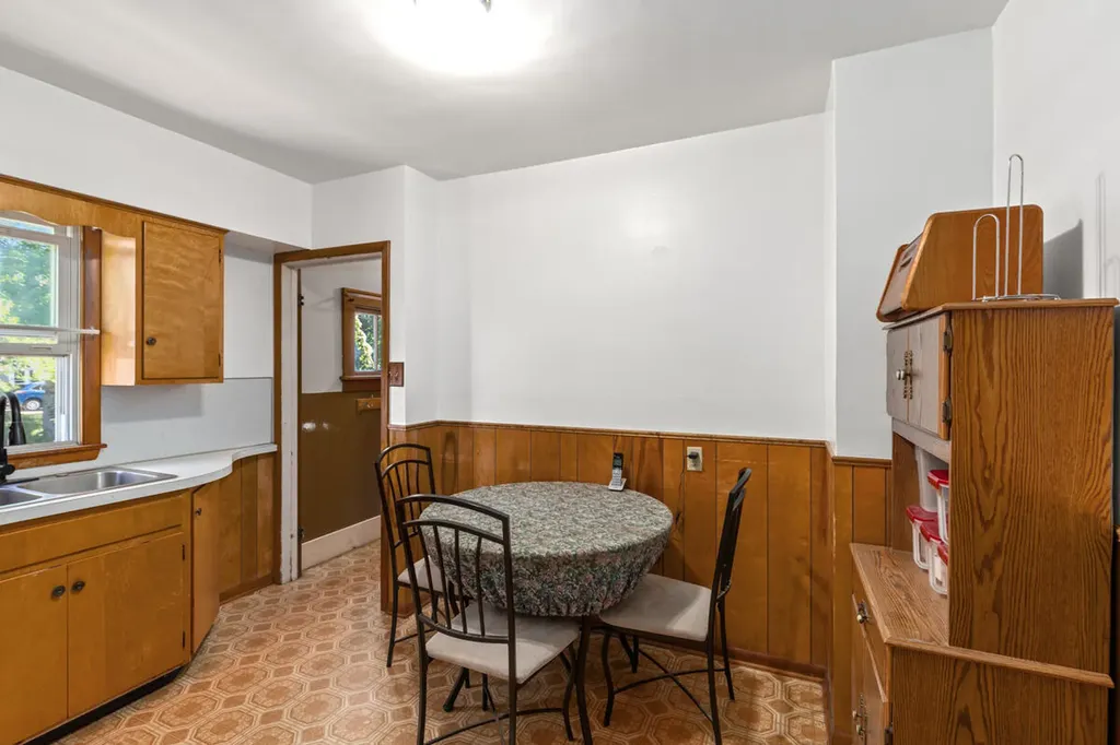 1119 Columbus Avenue Grand Haven City MI 49417
