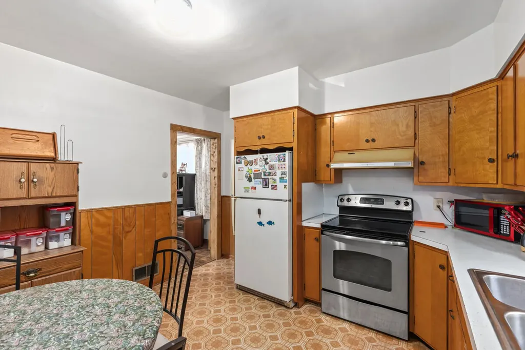 1119 Columbus Avenue Grand Haven City MI 49417