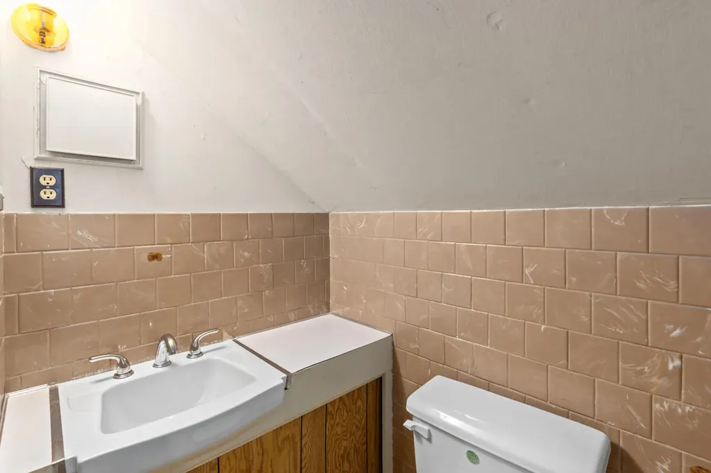 1119 Columbus Avenue Grand Haven City MI 49417