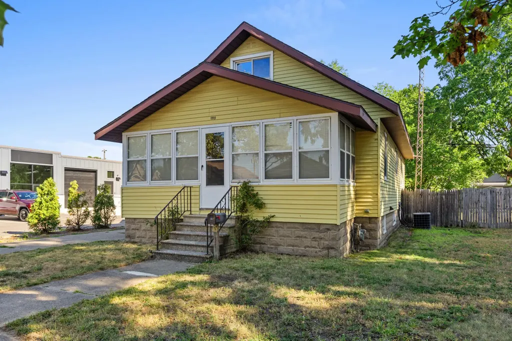 1119 Columbus Avenue Grand Haven City MI 49417