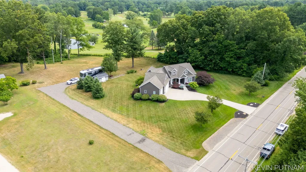 6515 134th Ave Avenue Saugatuck Township MI 49453