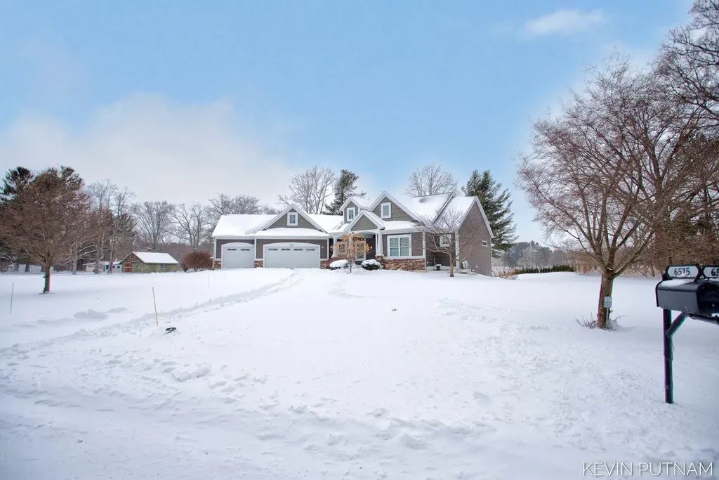 6515 134th Ave Avenue Saugatuck Township MI 49453
