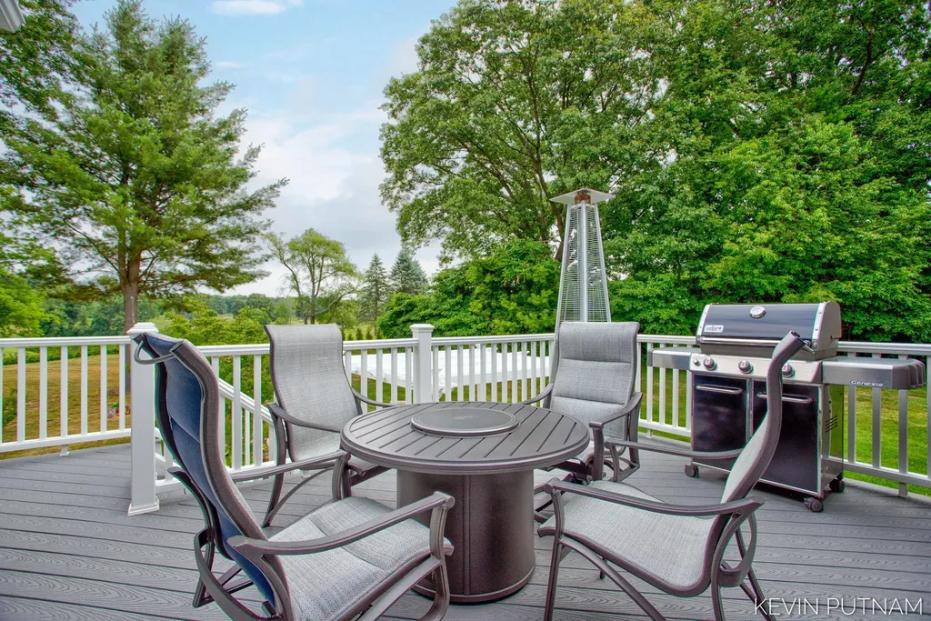 6515 134th Ave Avenue Saugatuck Township MI 49453