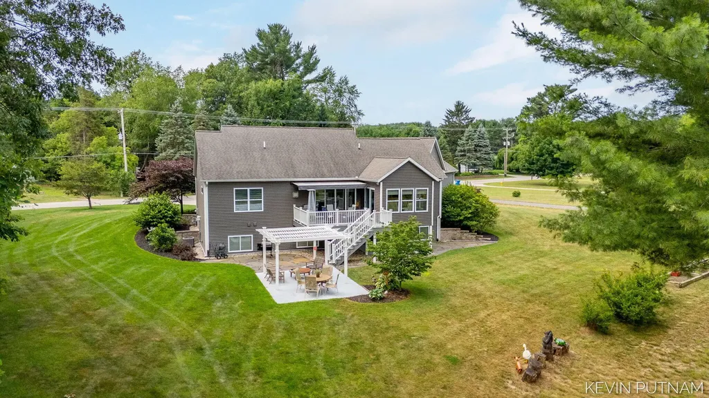 6515 134th Ave Avenue Saugatuck Township MI 49453
