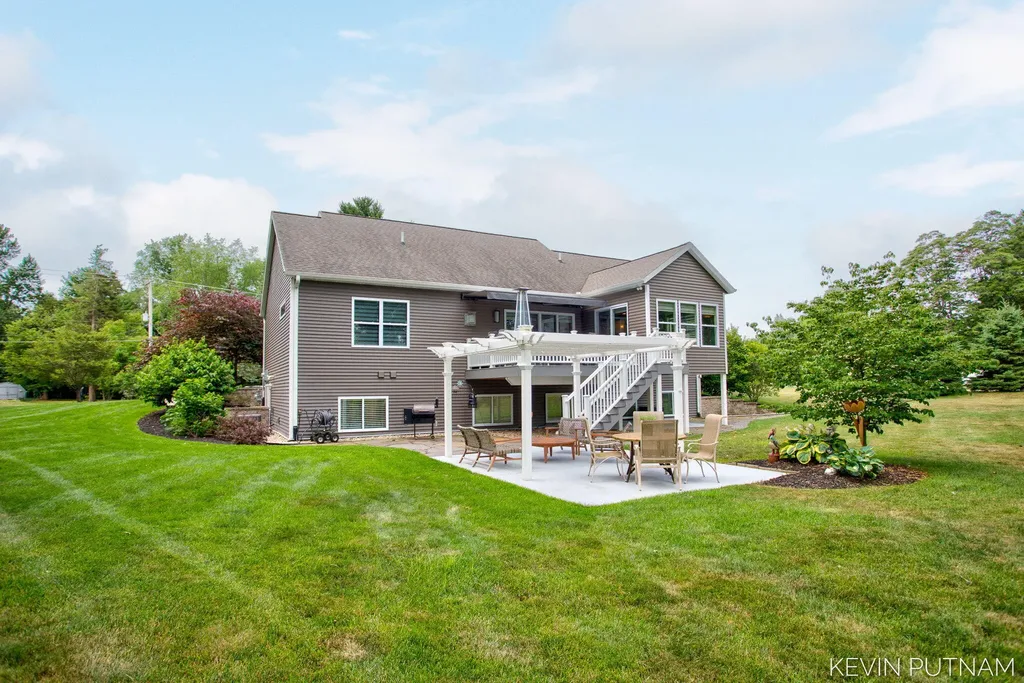 6515 134th Ave Avenue Saugatuck Township MI 49453