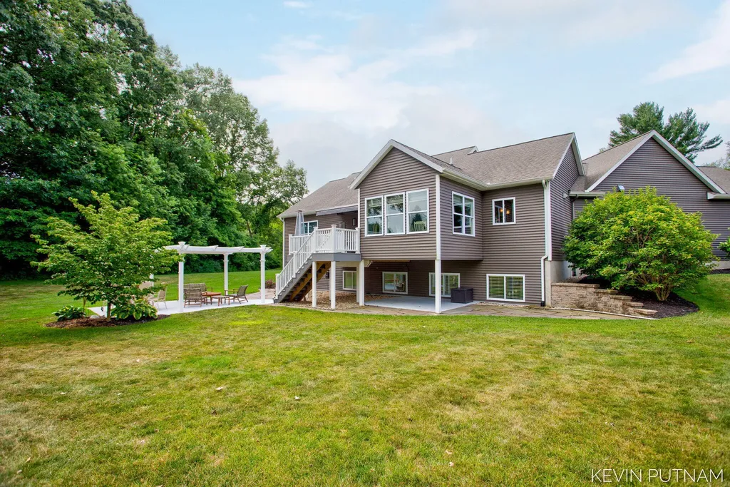 6515 134th Ave Avenue Saugatuck Township MI 49453