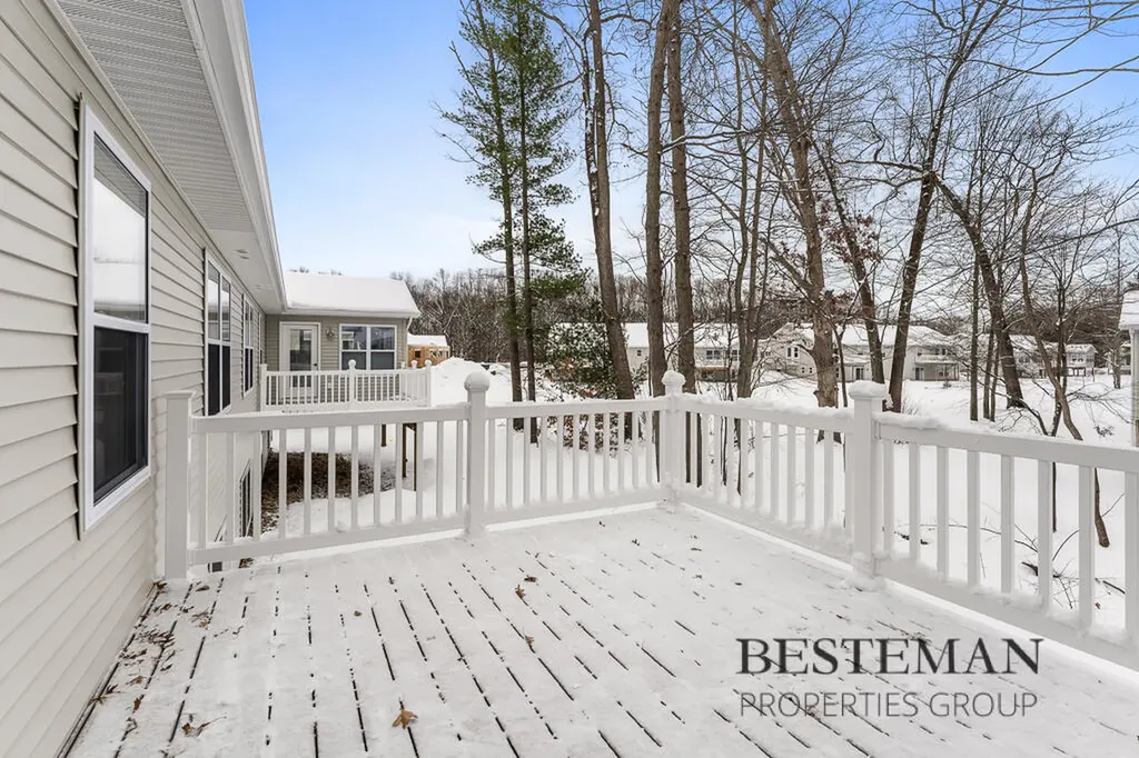1516 W Addison Way Laketon Township MI 49445