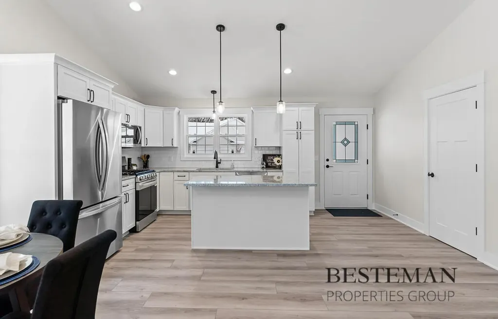 1516 W Addison Way Laketon Township MI 49445