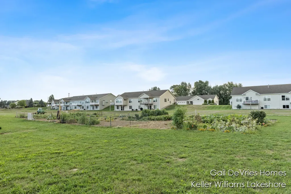 4494 Meadow Pond Way Heath Township MI 49419