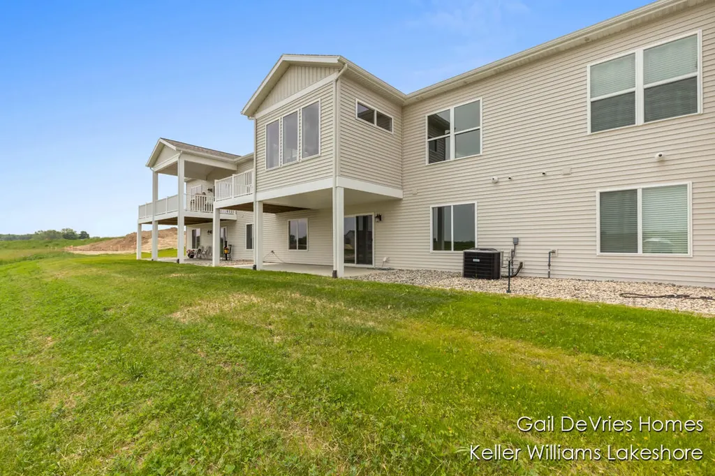 4494 Meadow Pond Way Heath Township MI 49419