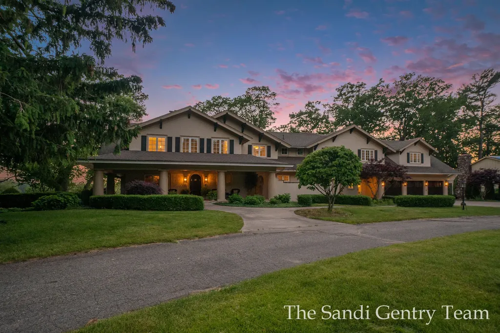 18635 N Fruitport Road Spring Lake Township MI 49456