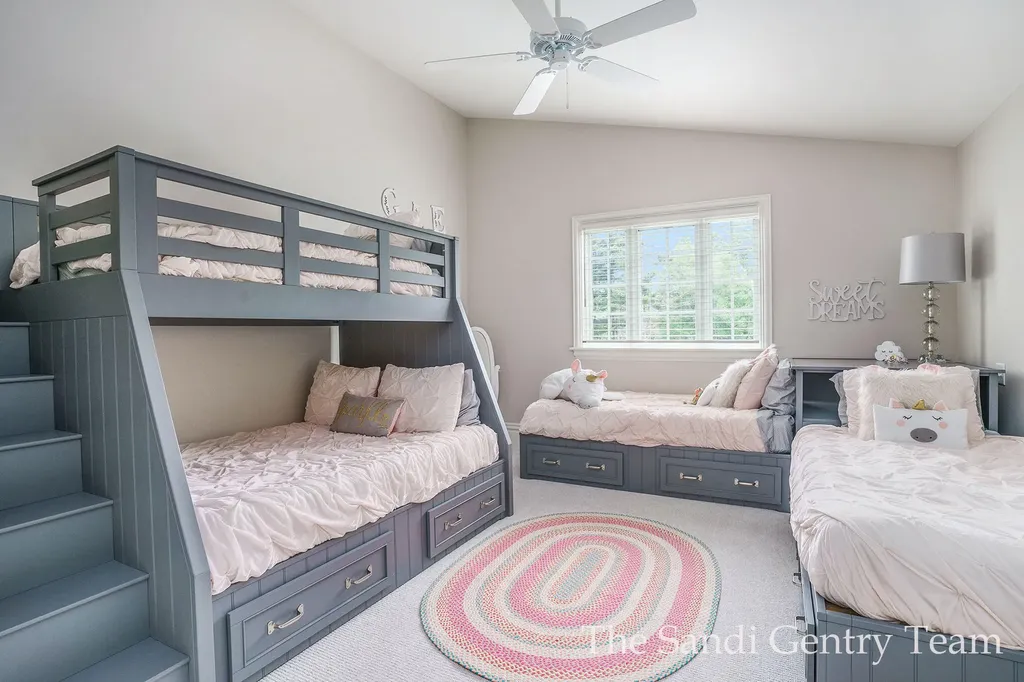 18635 N Fruitport Road Spring Lake Township MI 49456
