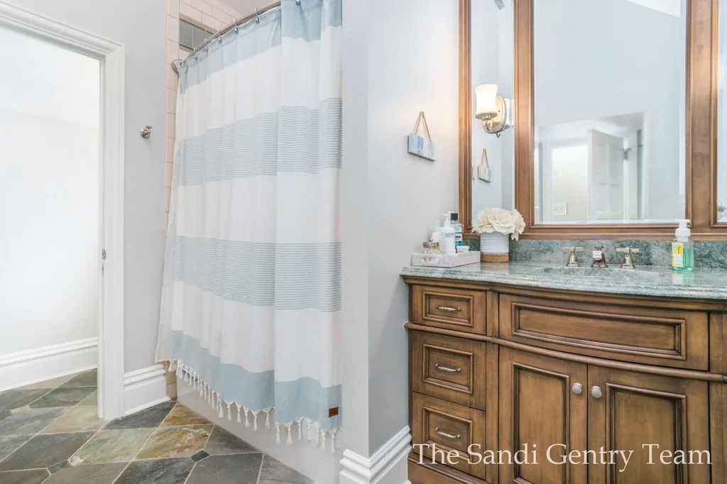 18635 N Fruitport Road Spring Lake Township MI 49456