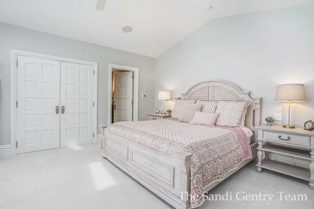 18635 N Fruitport Road Spring Lake Township MI 49456