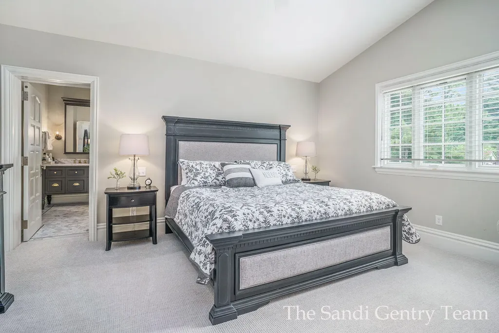 18635 N Fruitport Road Spring Lake Township MI 49456