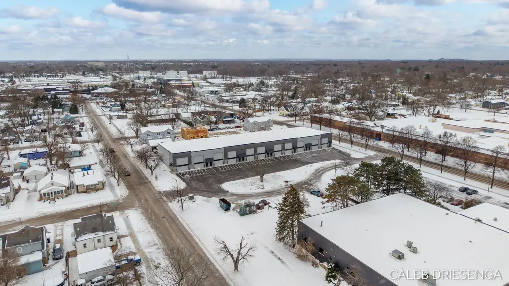 460 Cleveland Avenue Holland City MI 49423