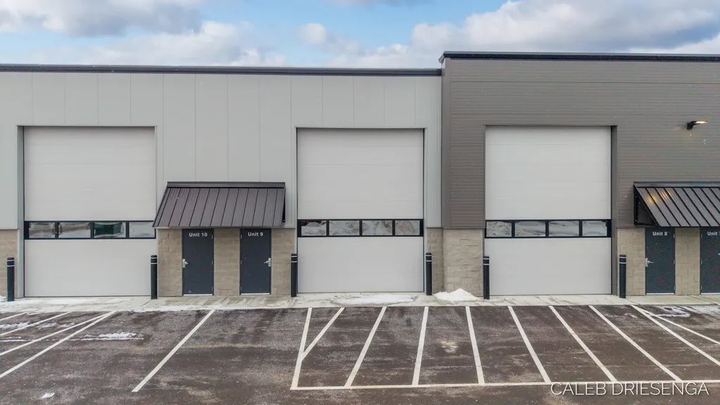 460 Cleveland Avenue Holland City MI 49423