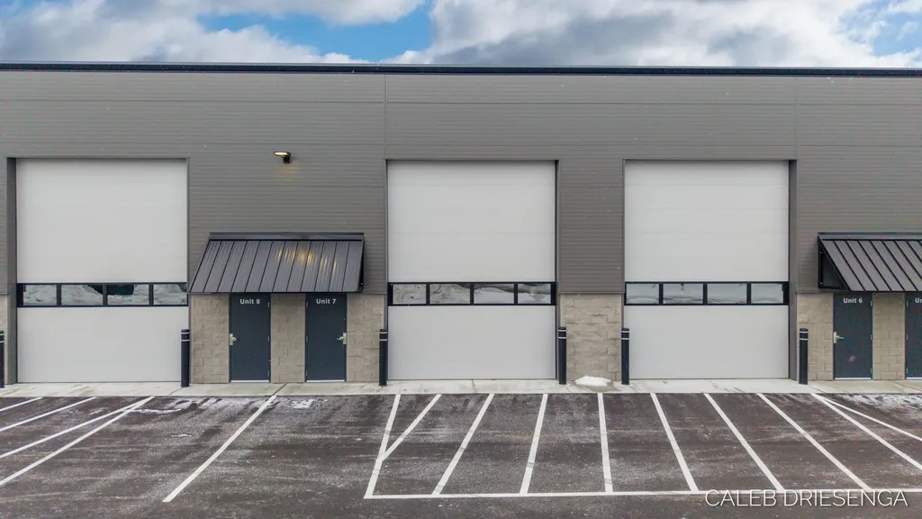 460 Cleveland Avenue Holland City MI 49423
