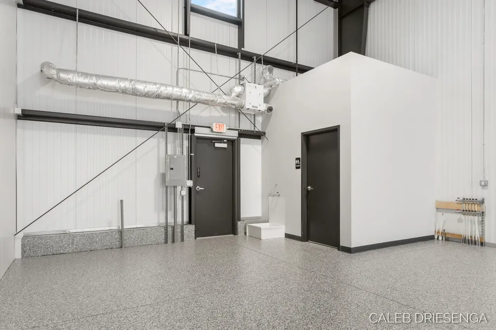 460 Cleveland Avenue Holland City MI 49423