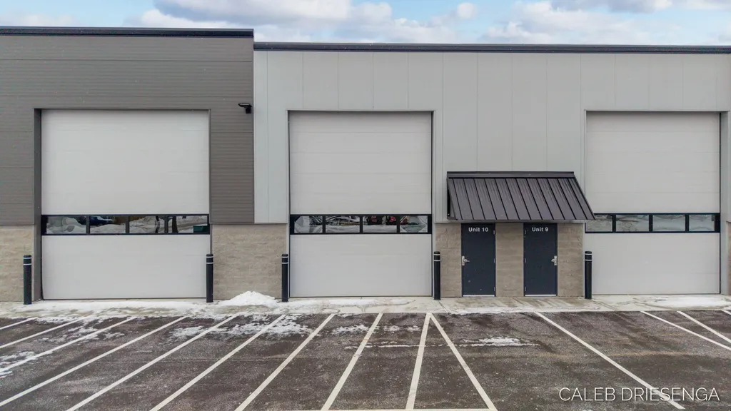 460 Cleveland Avenue Holland City MI 49423