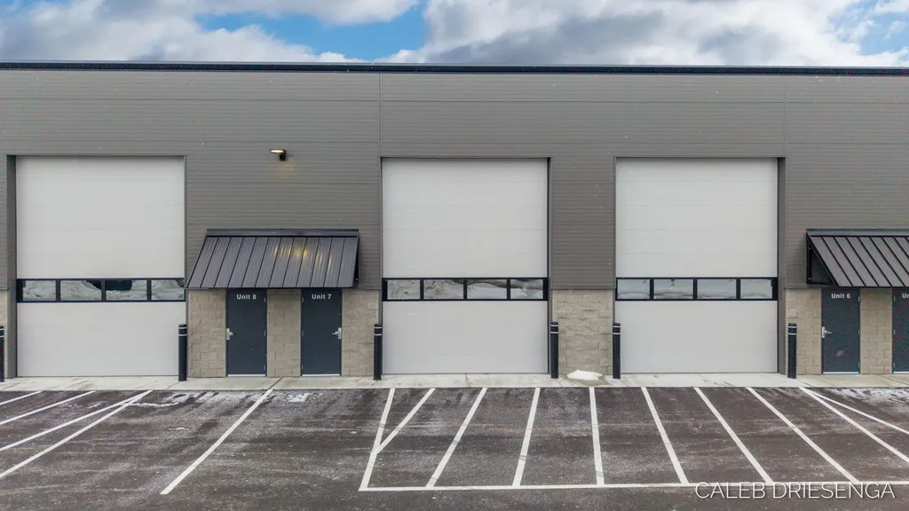 460 Cleveland Avenue Holland City MI 49423
