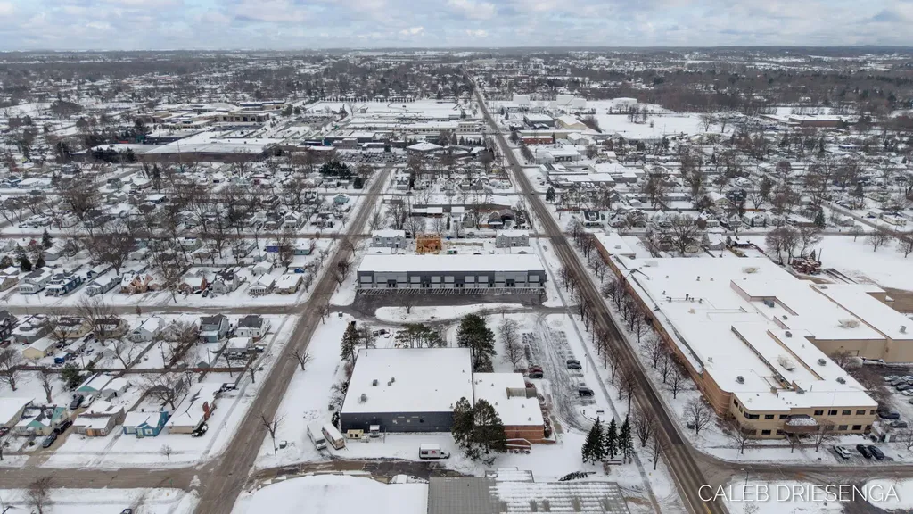 460 Cleveland Avenue Holland City MI 49423