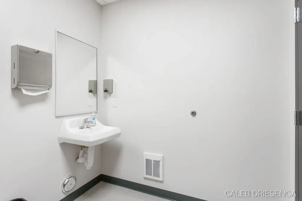 460 Cleveland Avenue Holland City MI 49423