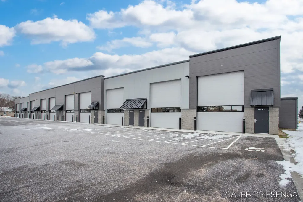 460 Cleveland Avenue Holland City MI 49423