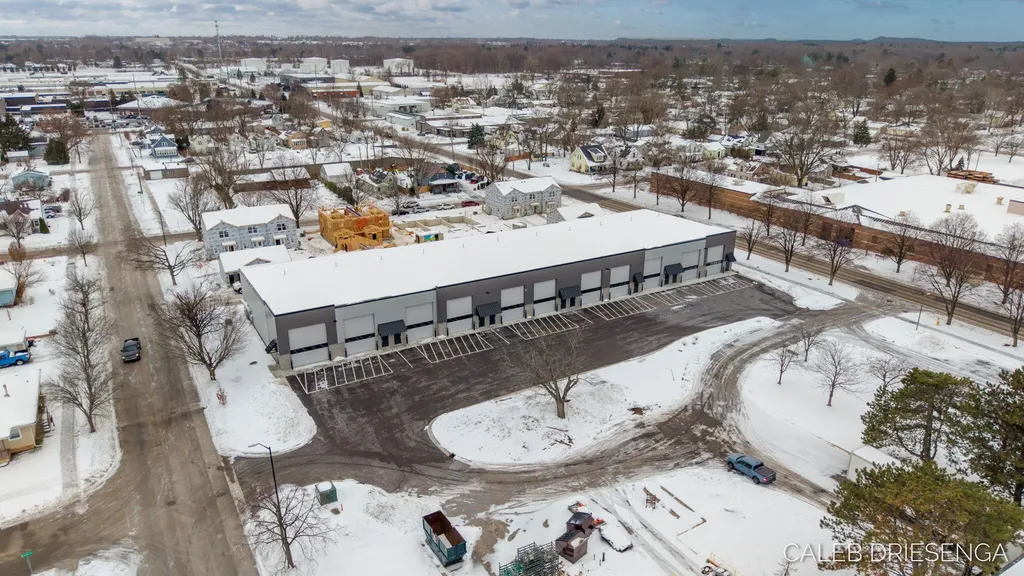 460 Cleveland Avenue Holland City MI 49423